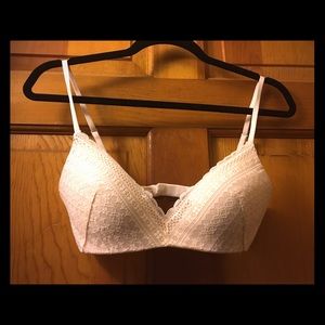 Victoria’s Secret wireless bra 32D